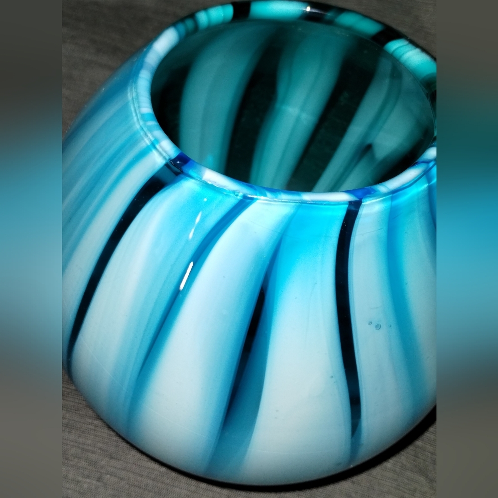 Antheopologie Tonal Lilith Glass Vase ~ Sold Out At Anthropologie, Stunning! - Picture 4 of 15